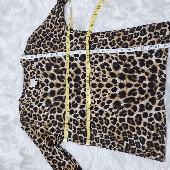 Chico's leopard print long sleeve top size 1 - Picture 10 of 10